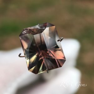 Oregon Sunstone, colored gems