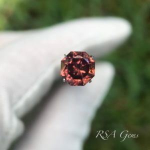 Brown Zircon, colored gemstones