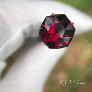 Malawi Garnet, colored gemstone