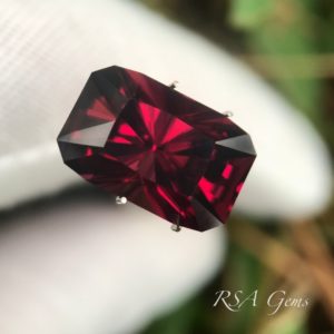 Pyralspite Garnet, colored gemstones