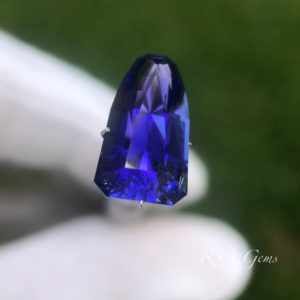 Tanzanite, colored gemstone