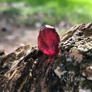 Malaya Garnet Rough