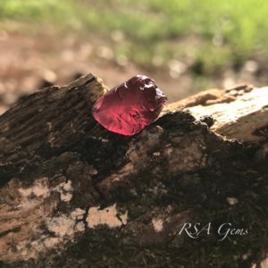 Malaya Garnet Rough