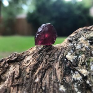 Malaya Garnet Rough